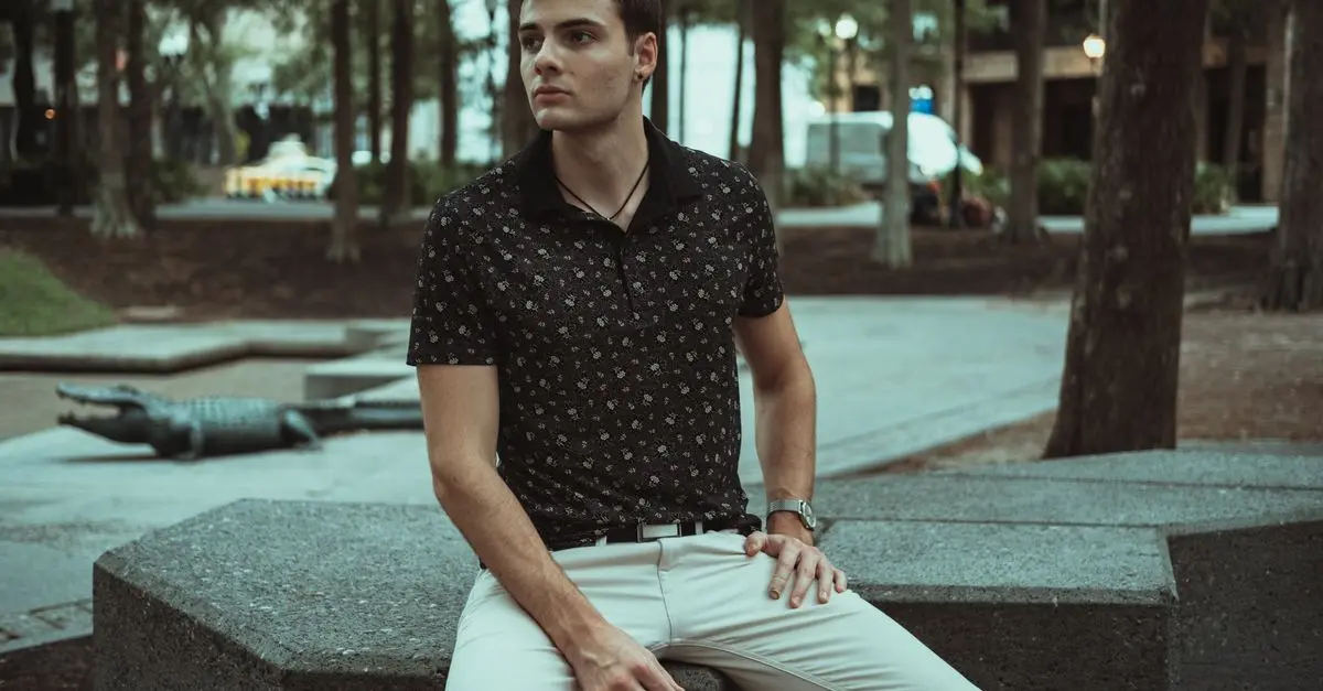 Comment porter des motifs audacieux avec style pour homme