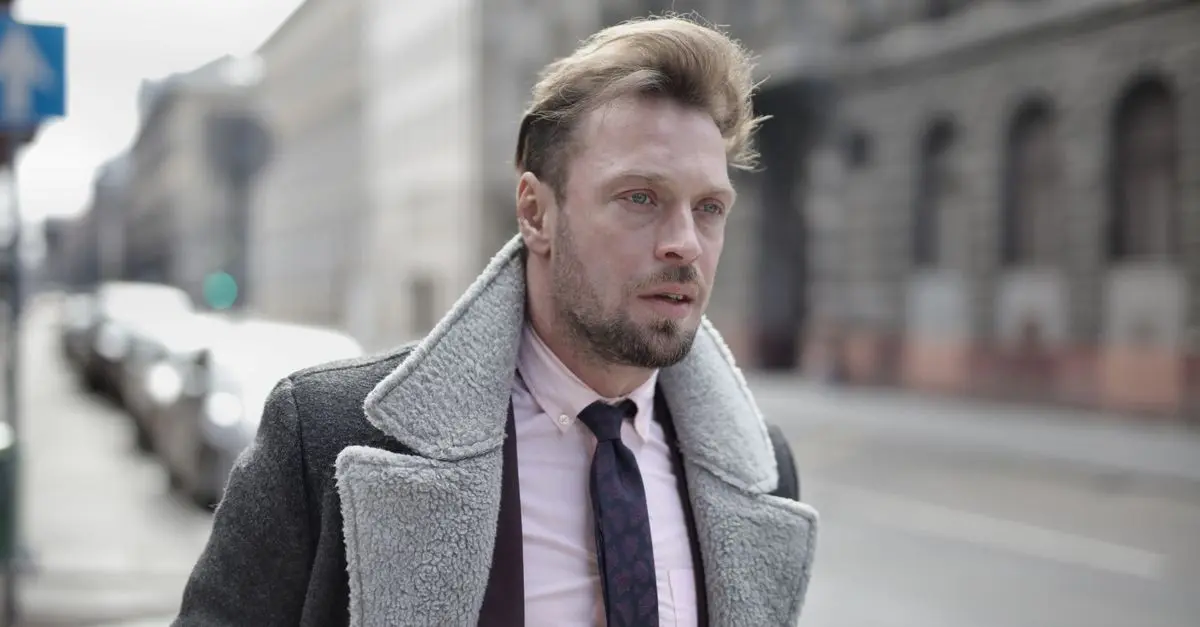 Les erreurs de style à éviter pour un homme élégant