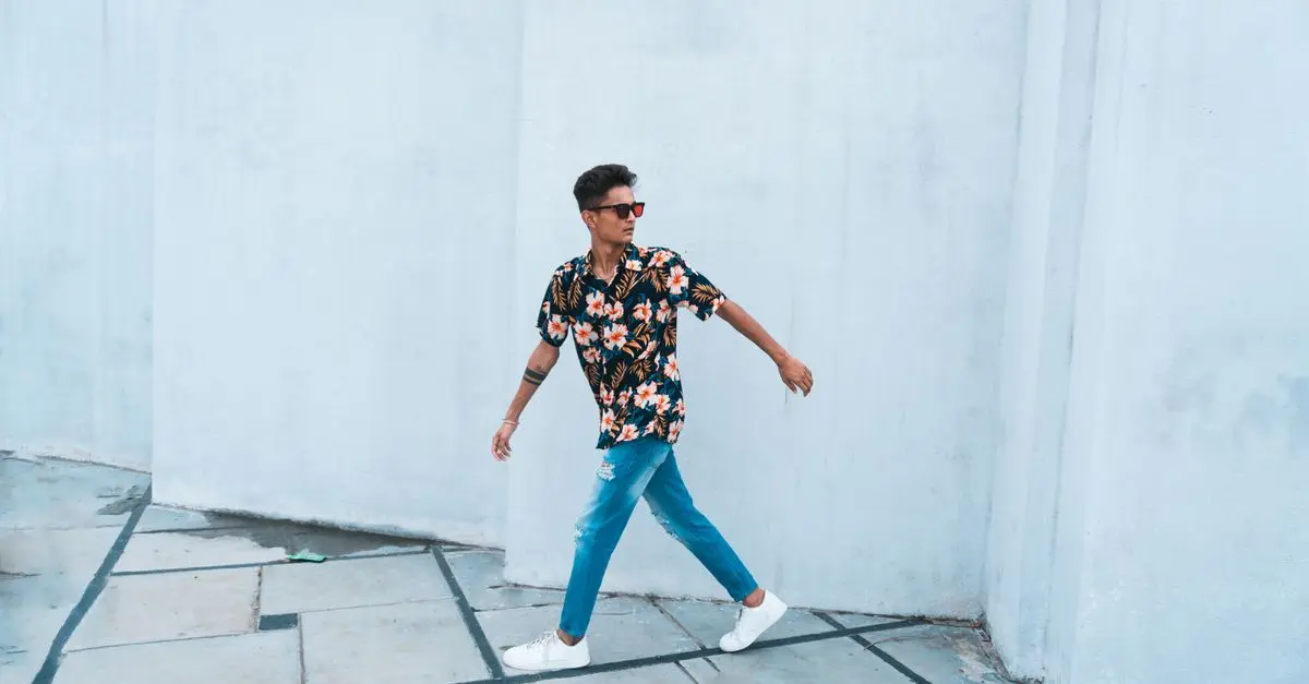 Comment choisir les imprimés qui flattent votre silhouette masculine