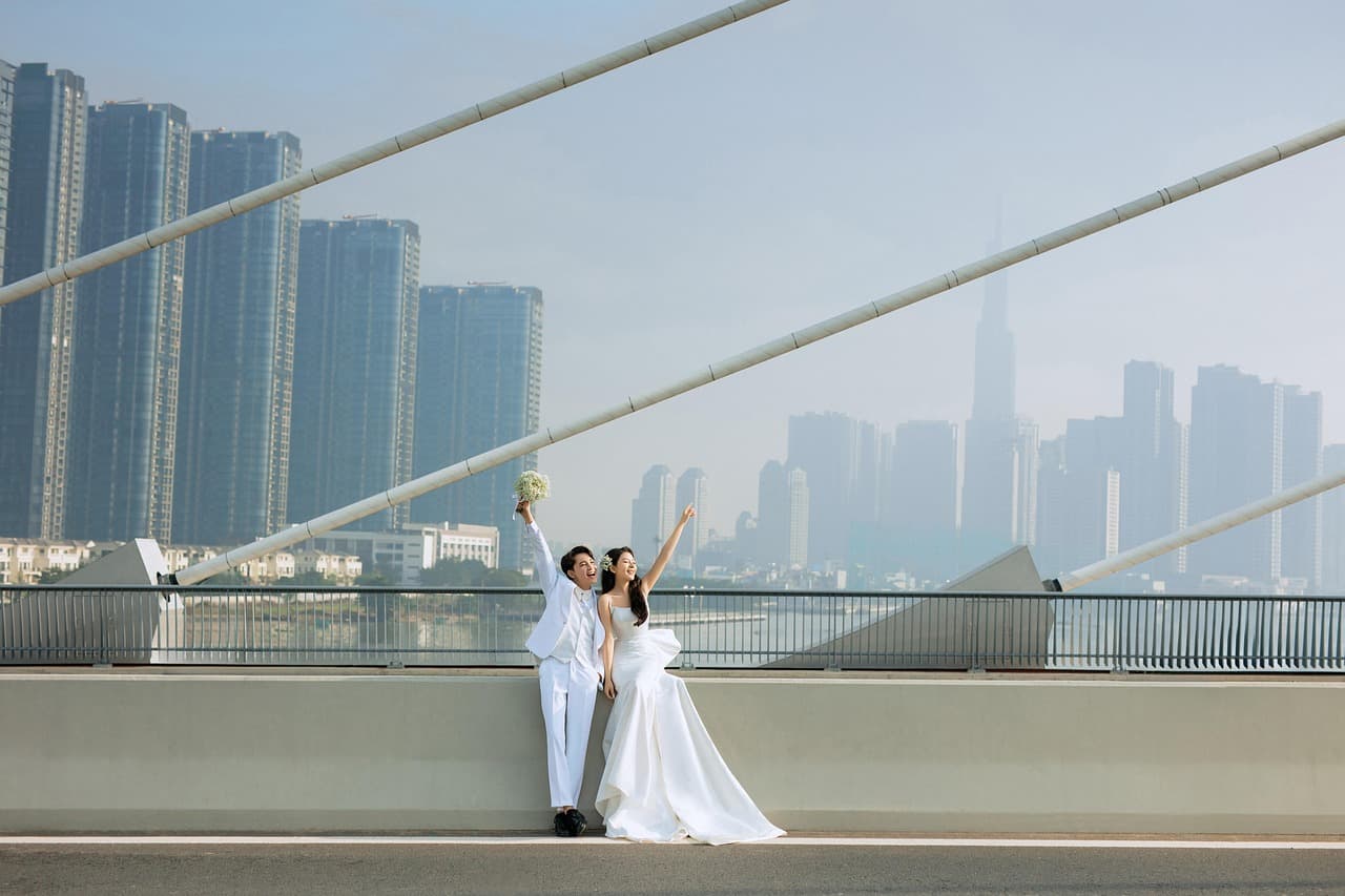Comment bien choisir sa tenue pour un mariage : conseils et astuces